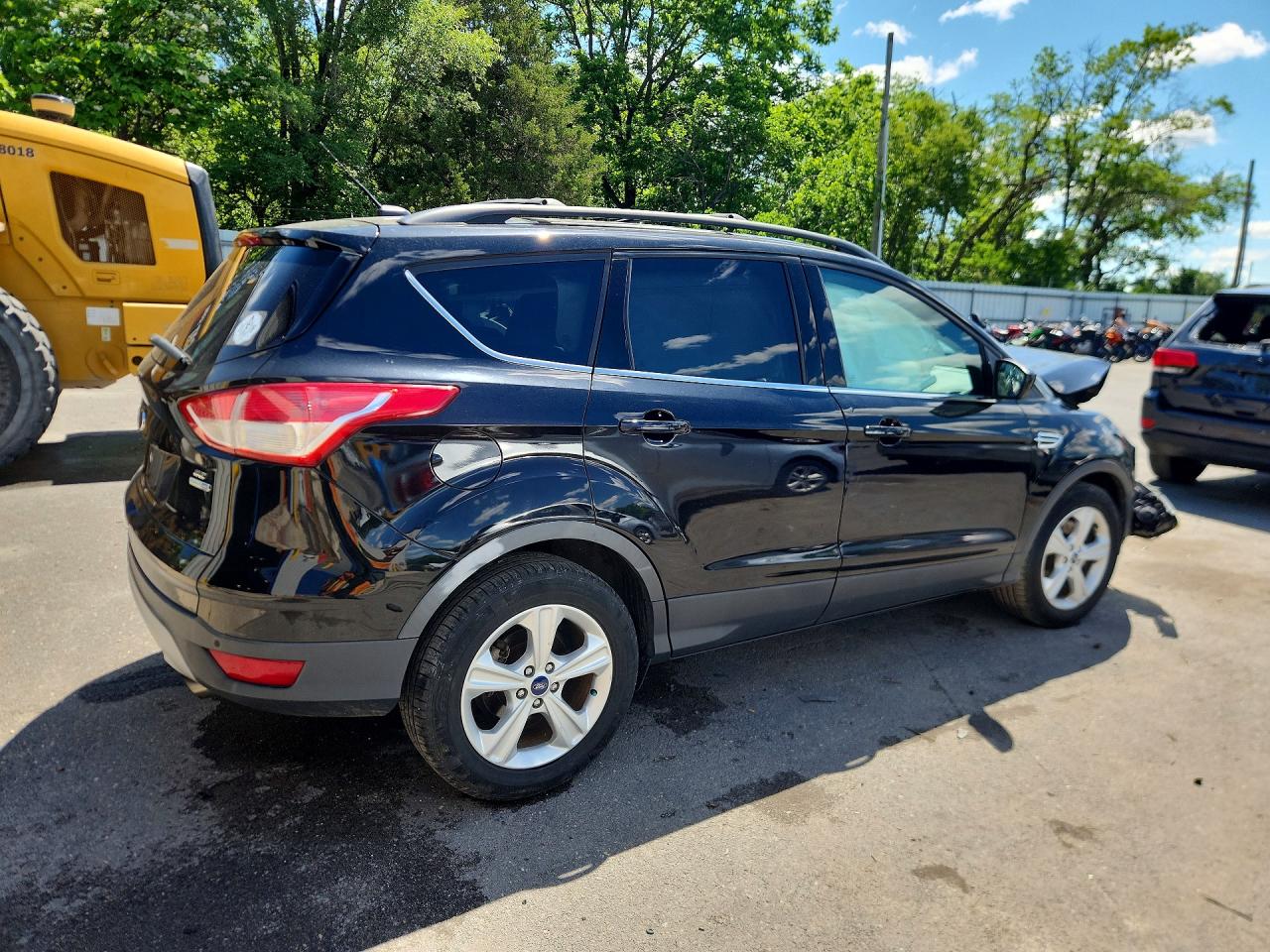 2016 FORD ESCAPE SE photo 5
