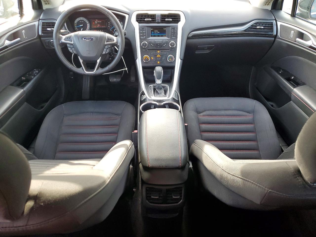 2015 FORD FUSION SE photo 15