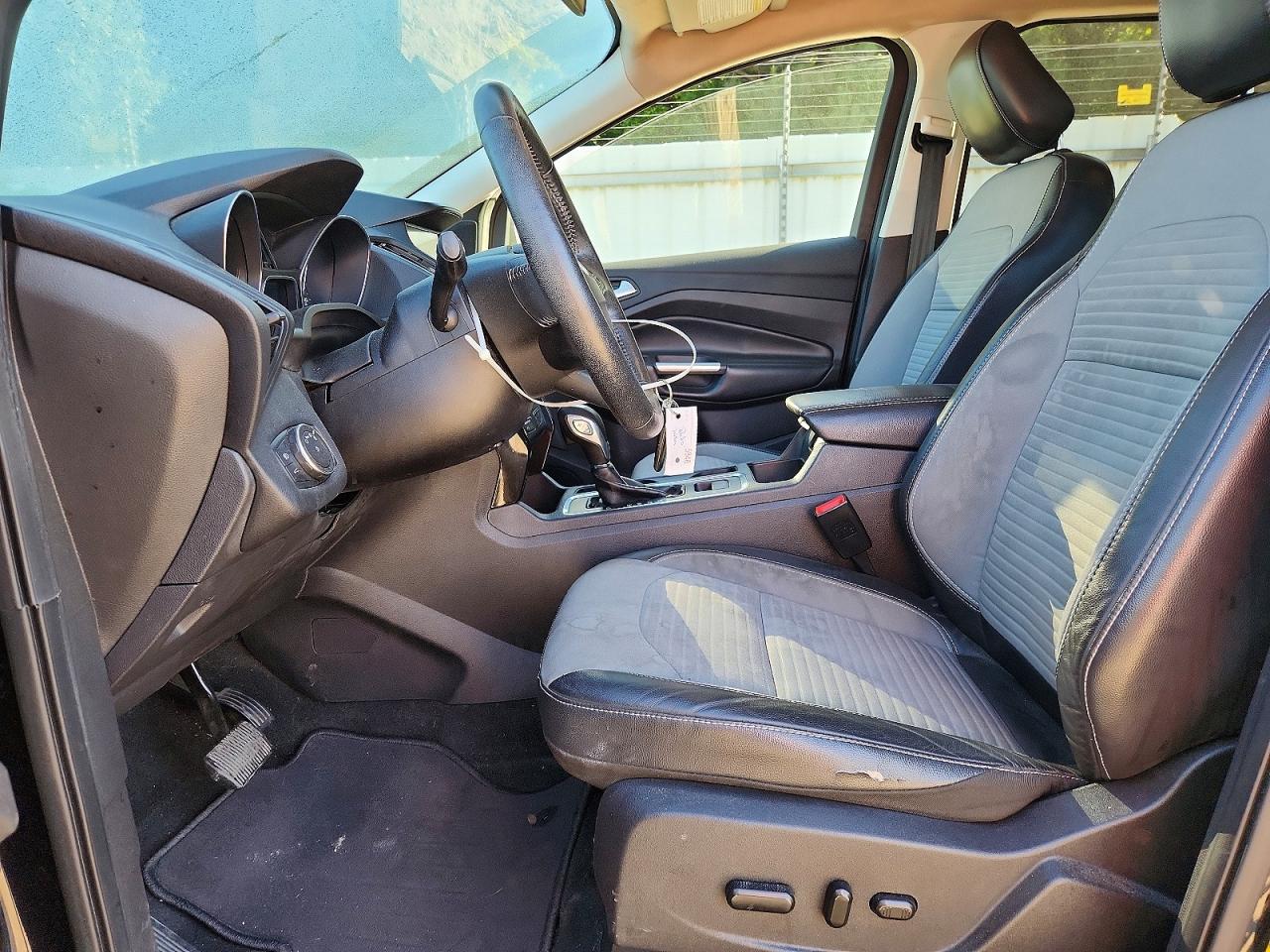 2019 FORD ESCAPE SE photo 13