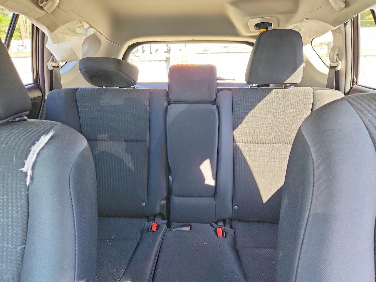 2017 TOYOTA RAV4 LE photo 28