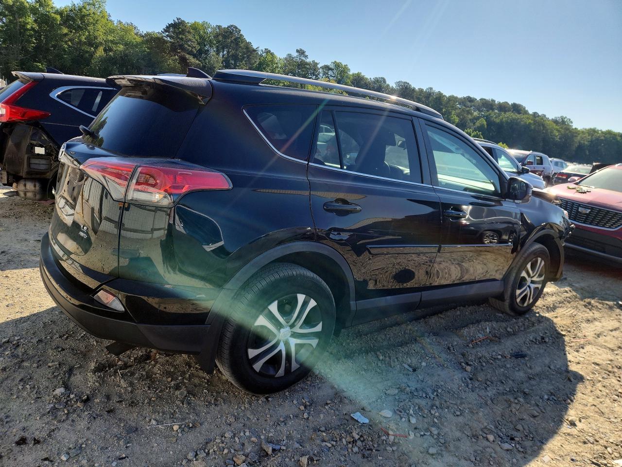 2017 TOYOTA RAV4 LE photo 7