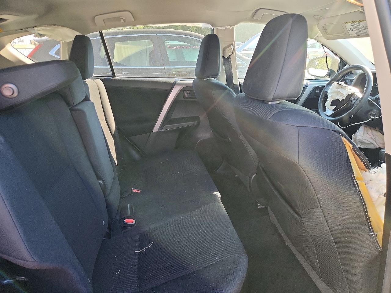 2017 TOYOTA RAV4 LE photo 31