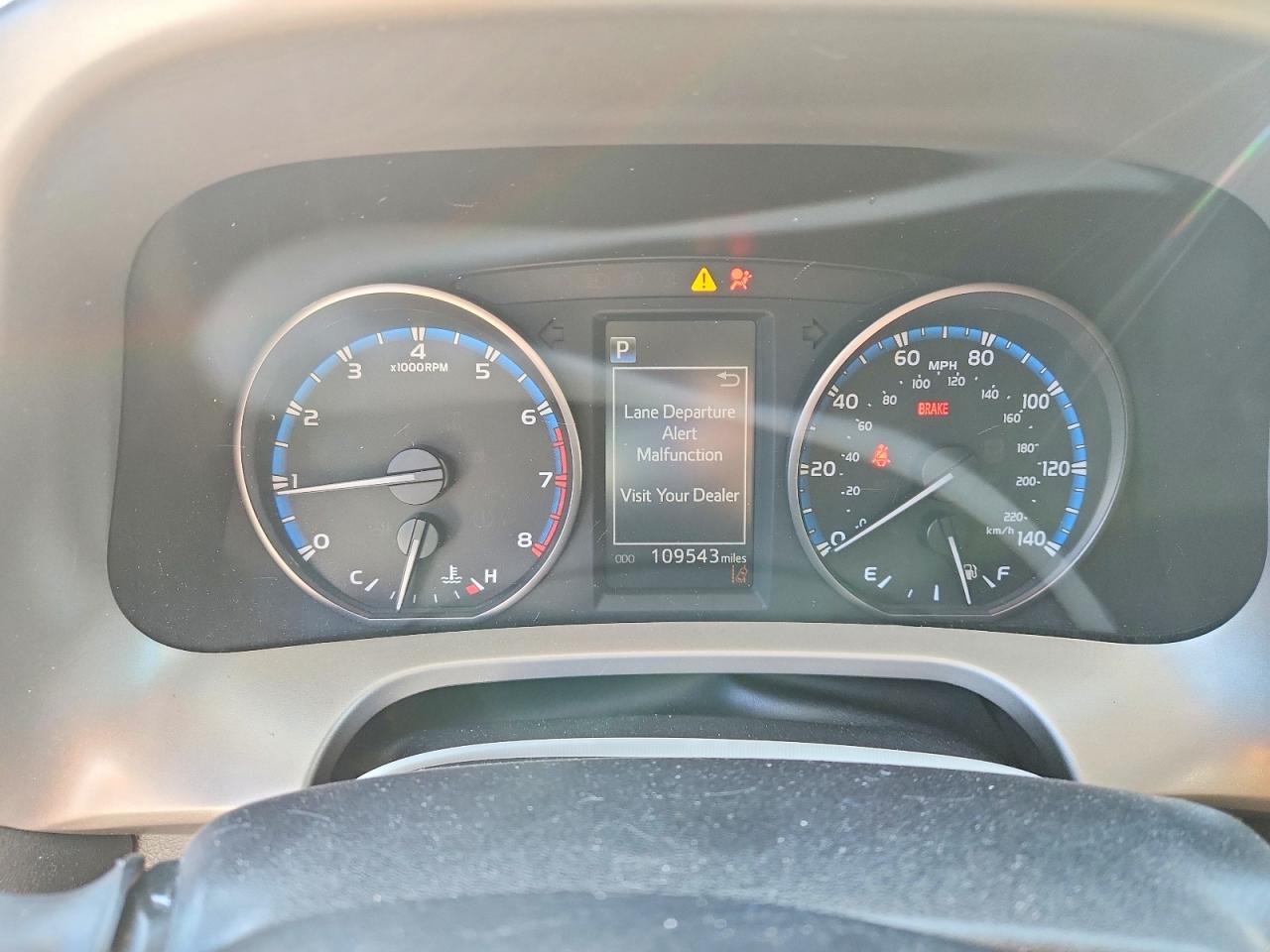 2017 TOYOTA RAV4 LE photo 25