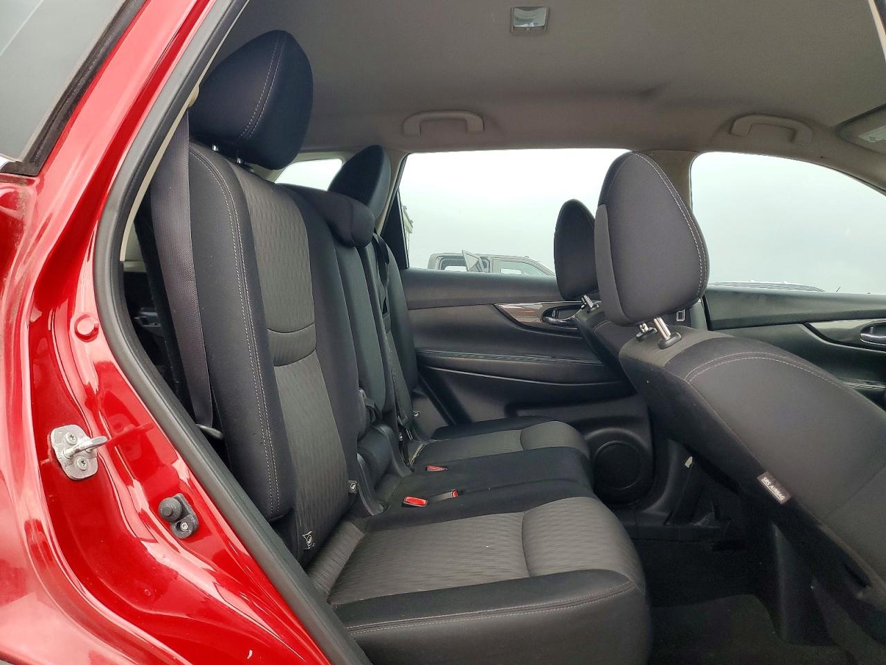 2017 NISSAN ROGUE S photo 31
