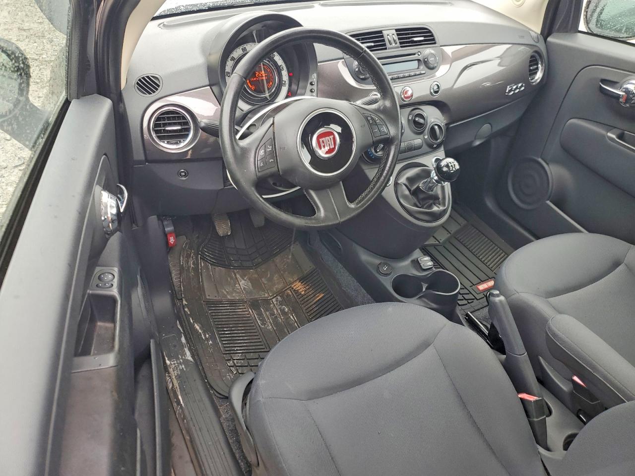 2015 FIAT 500 POP photo 8
