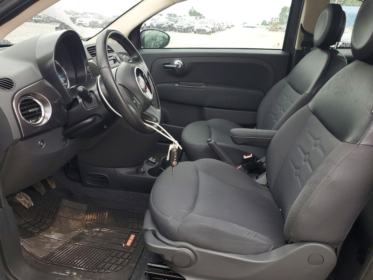 2015 FIAT 500 POP photo 7