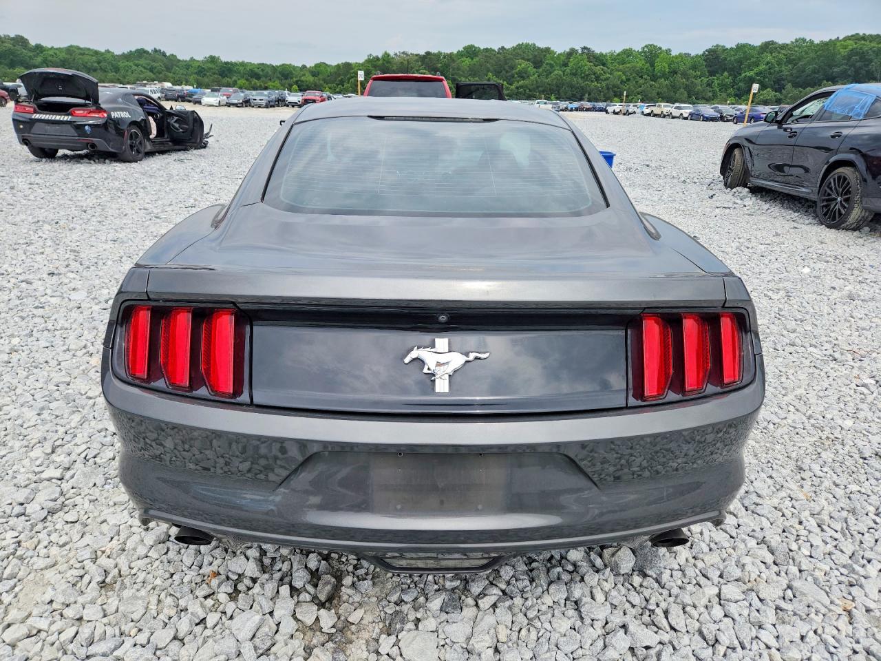 2017 FORD MUSTANG photo 11
