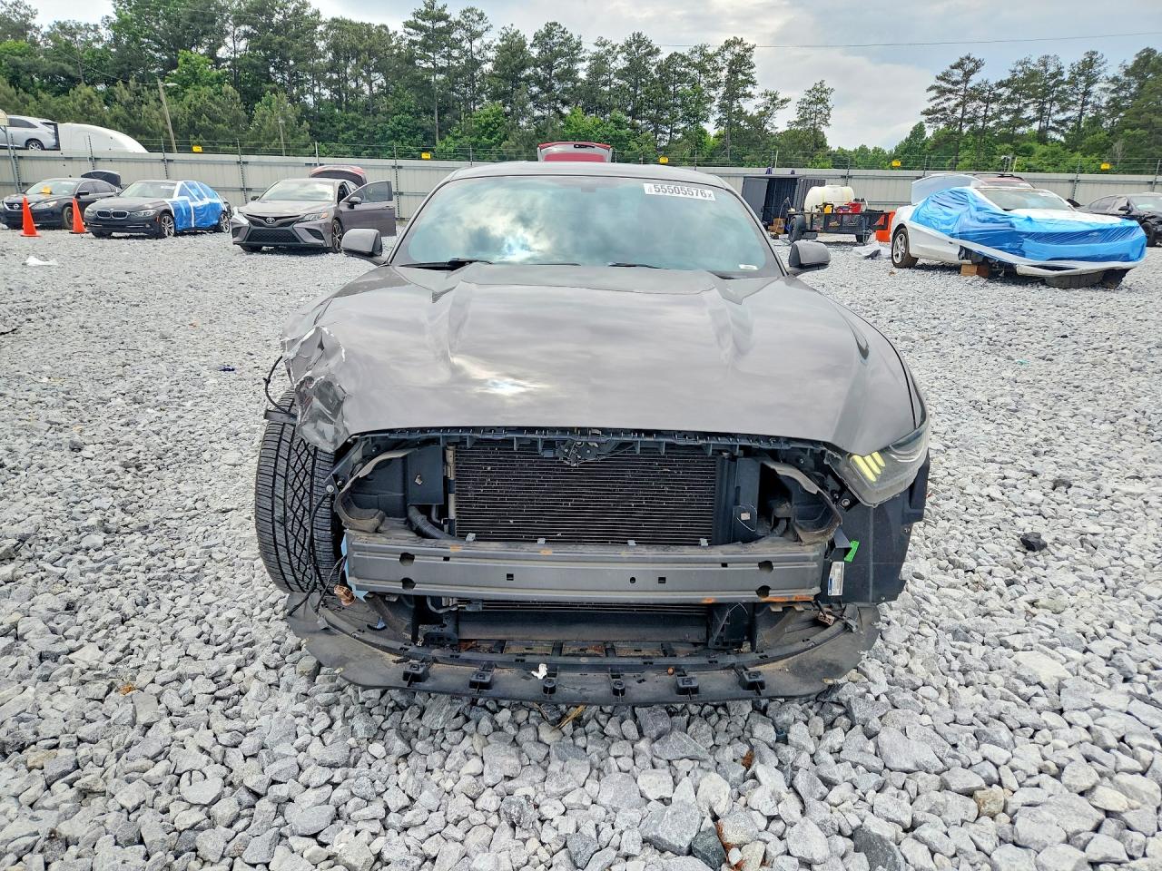 2017 FORD MUSTANG photo 9