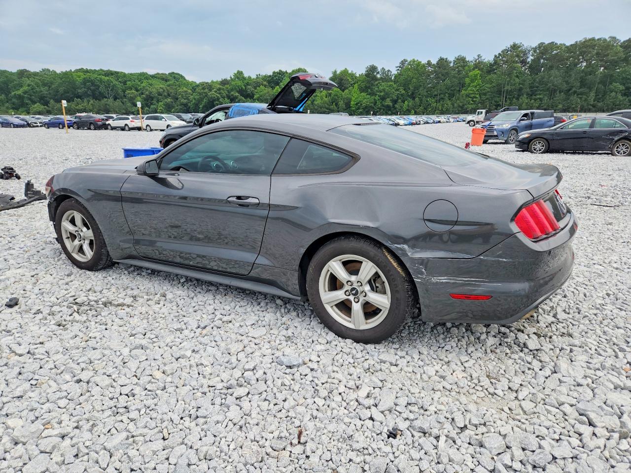 2017 FORD MUSTANG photo 3