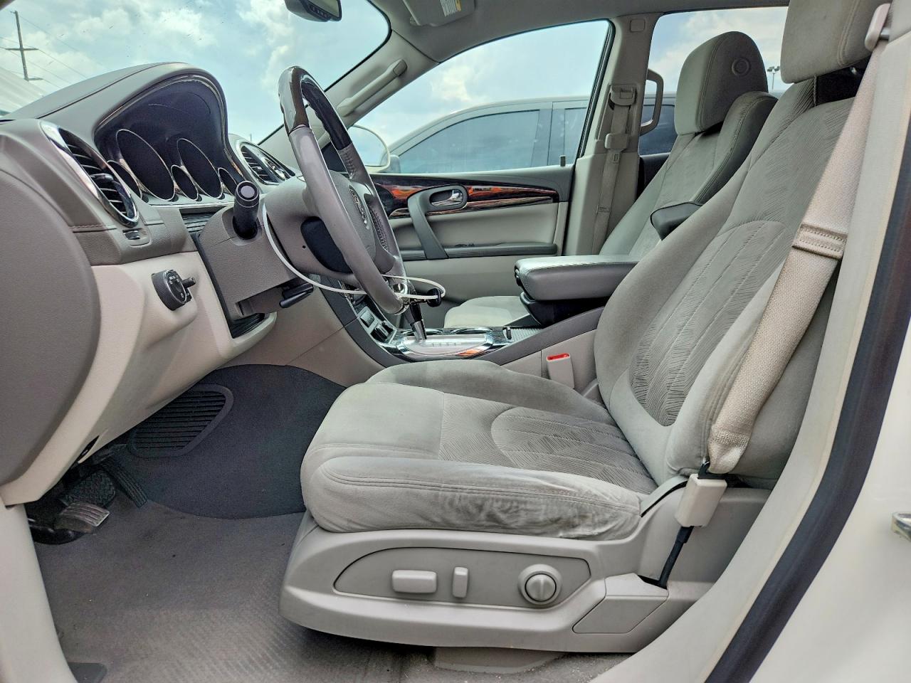 2015 BUICK ENCLAVE photo 13