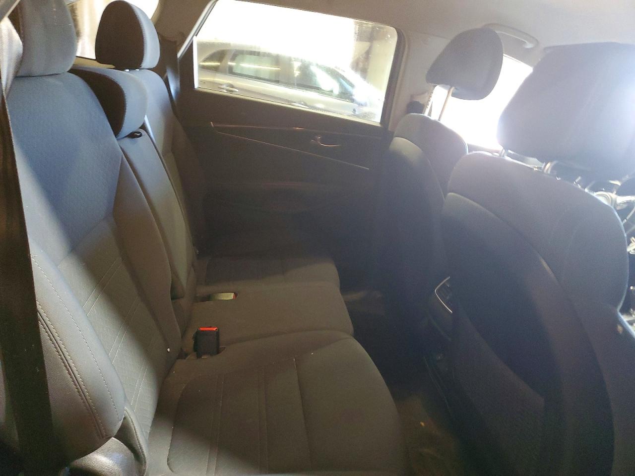 2016 KIA SORENTO LX photo 31