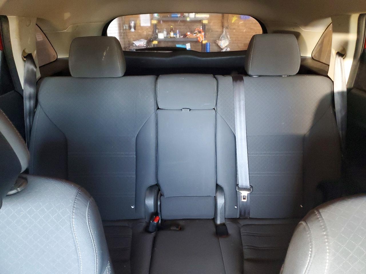 2016 KIA SORENTO LX photo 28