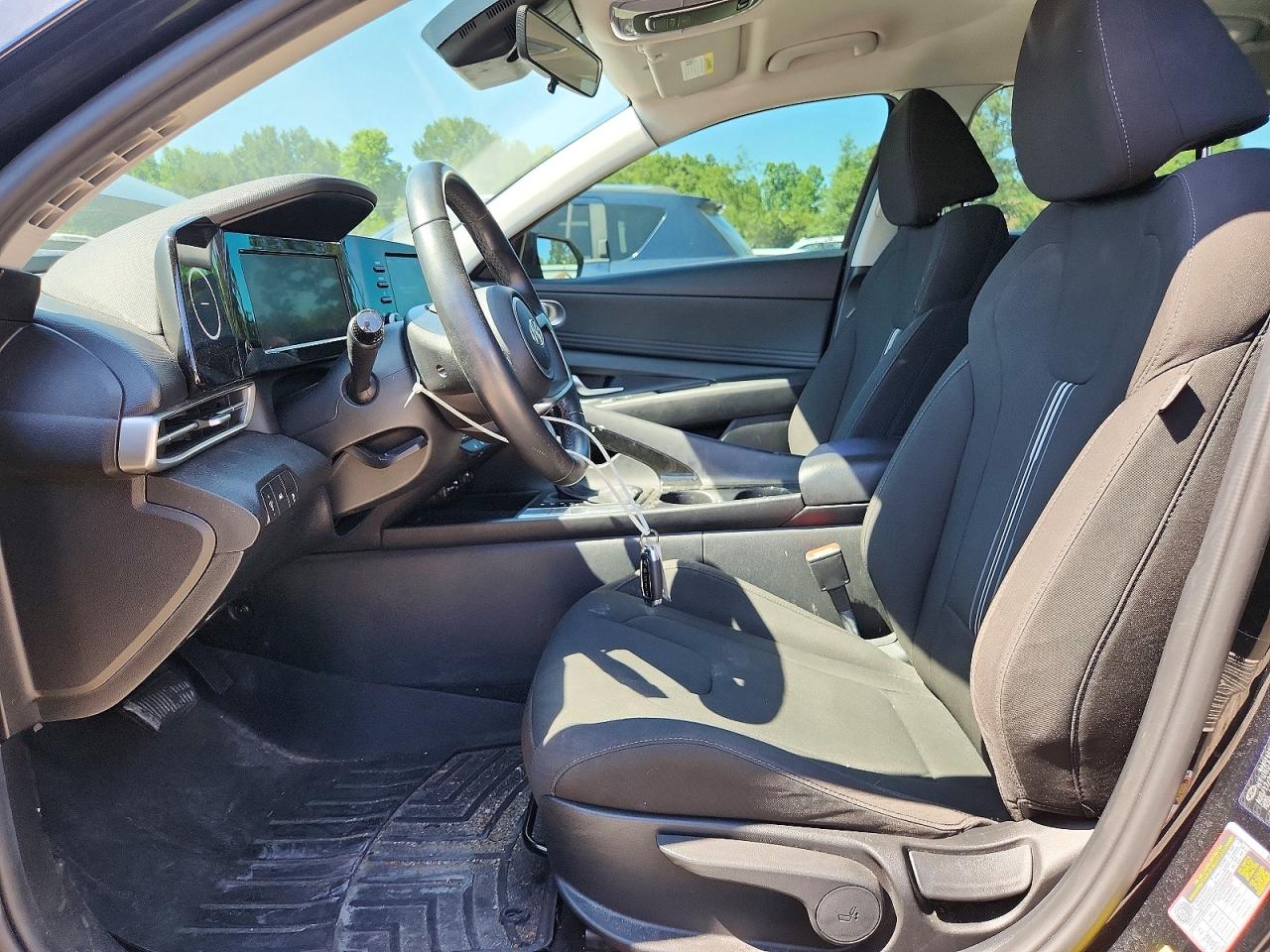 2022 HYUNDAI ELANTRA SEL photo 19