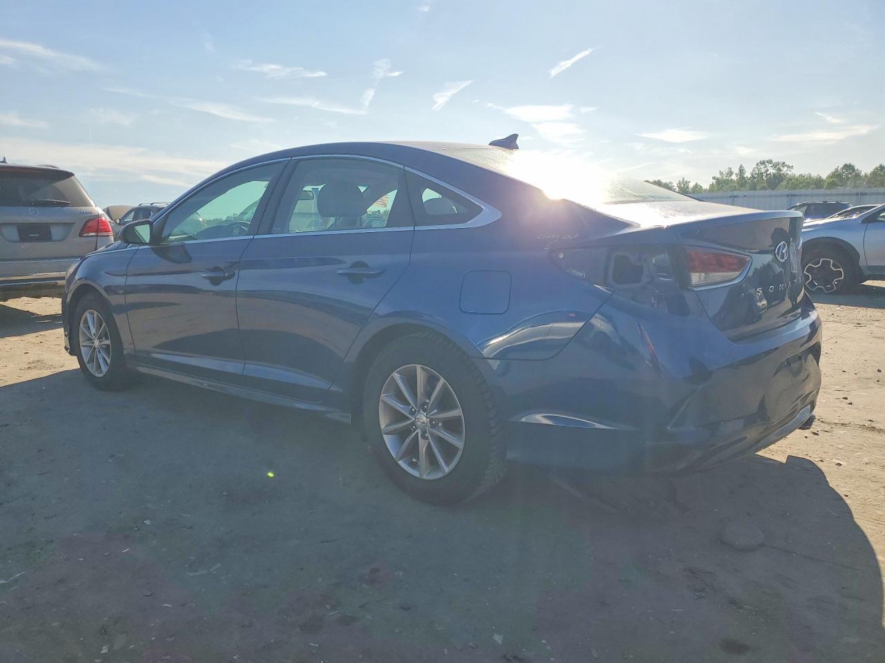2018 HYUNDAI SONATA SE photo 3
