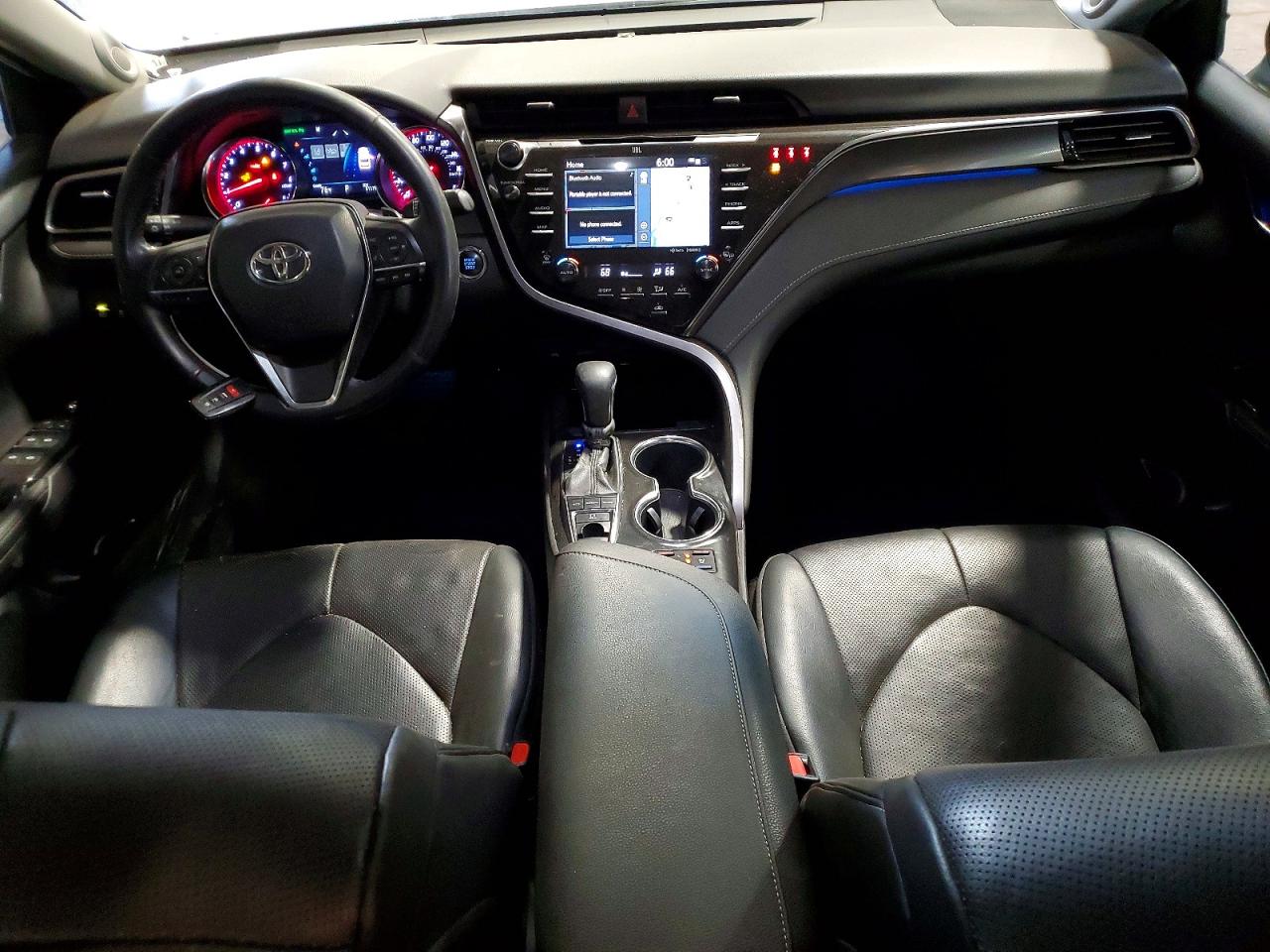 2020 TOYOTA CAMRY XSE photo 15