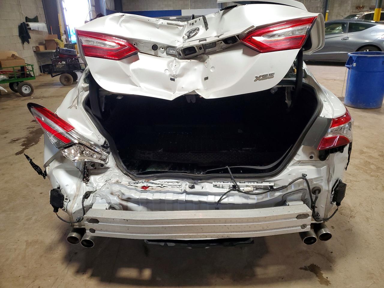 2020 TOYOTA CAMRY XSE photo 11