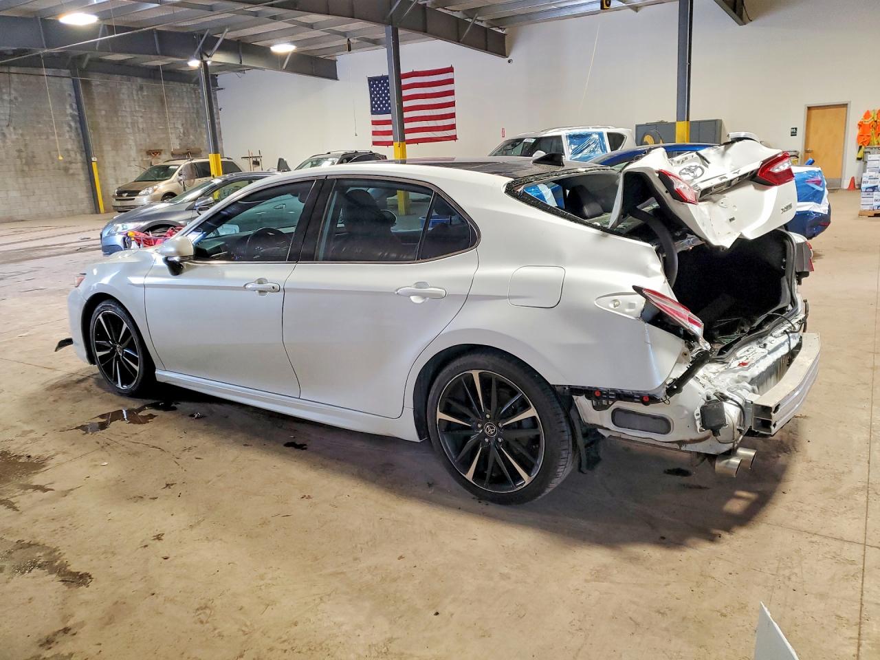 2020 TOYOTA CAMRY XSE photo 3