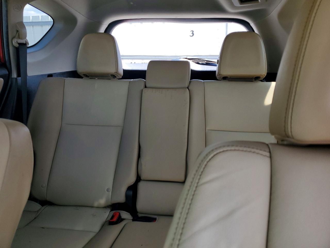 2015 TOYOTA RAV4 LIMITED photo 28