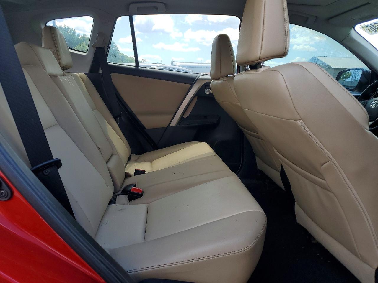 2015 TOYOTA RAV4 LIMITED photo 31