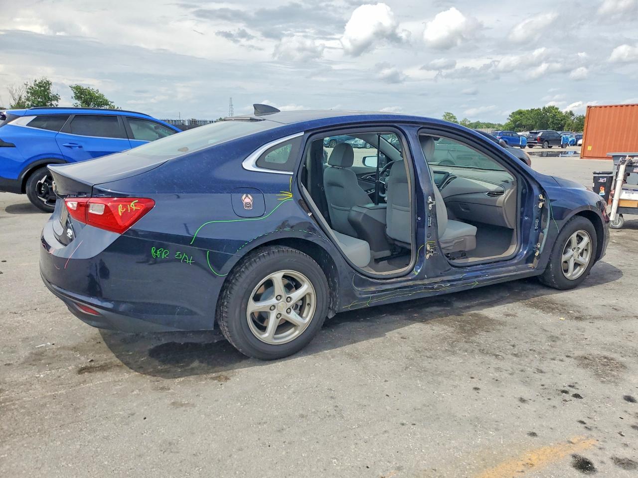2018 CHEVROLET MALIBU LS photo 5