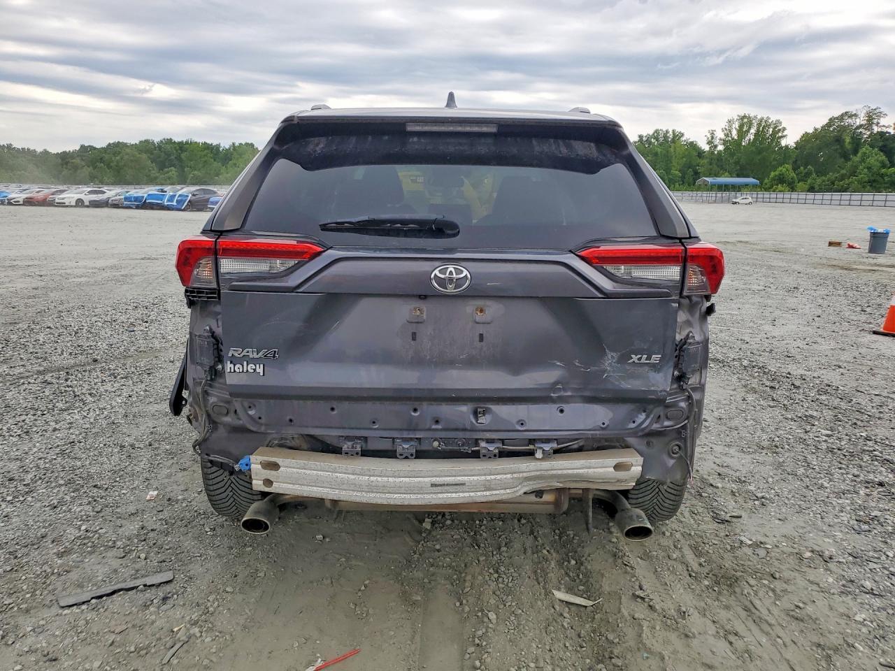2019 TOYOTA RAV4 XLE PREMIUM photo 11