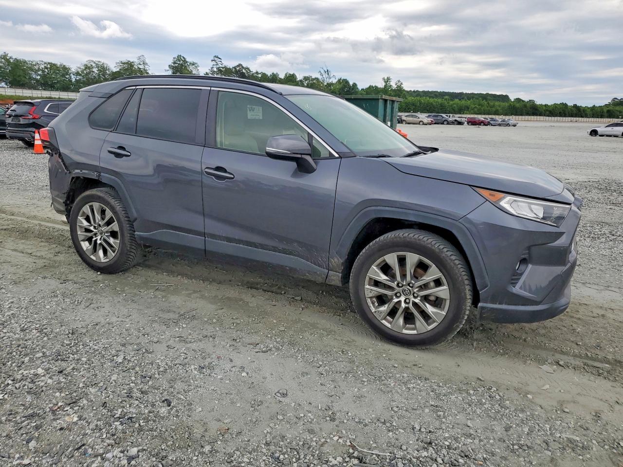 2019 TOYOTA RAV4 XLE PREMIUM photo 7