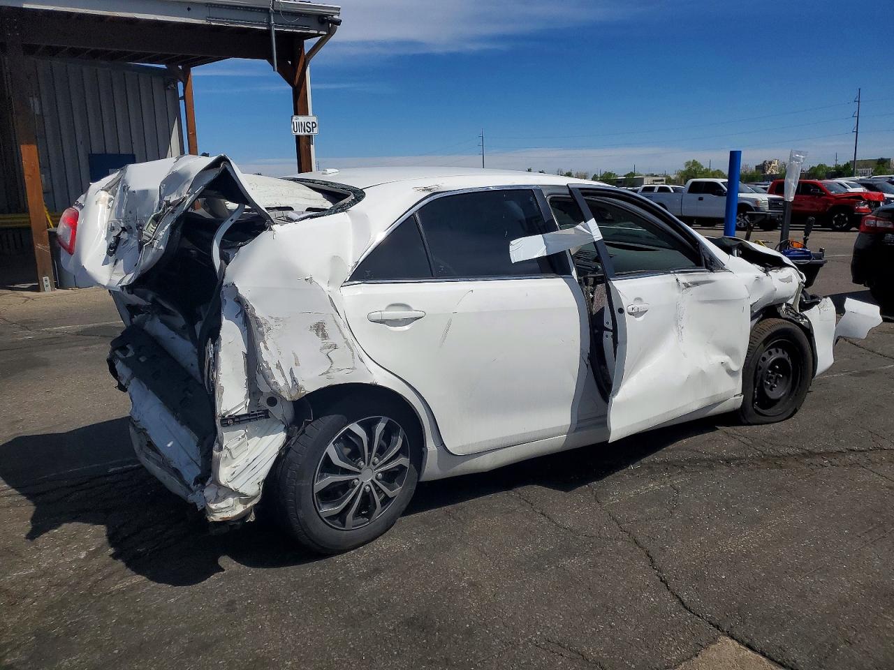 2011 TOYOTA CAMRY BASE photo 5