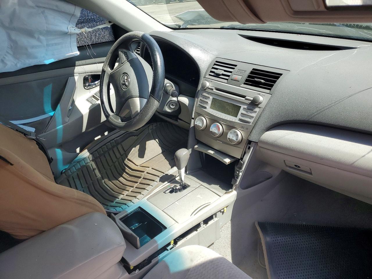 2011 TOYOTA CAMRY BASE photo 15