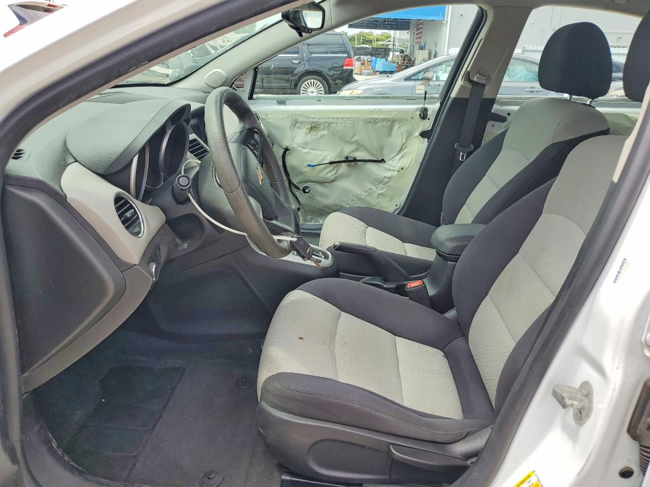 2015 CHEVROLET CRUZE LS photo 13