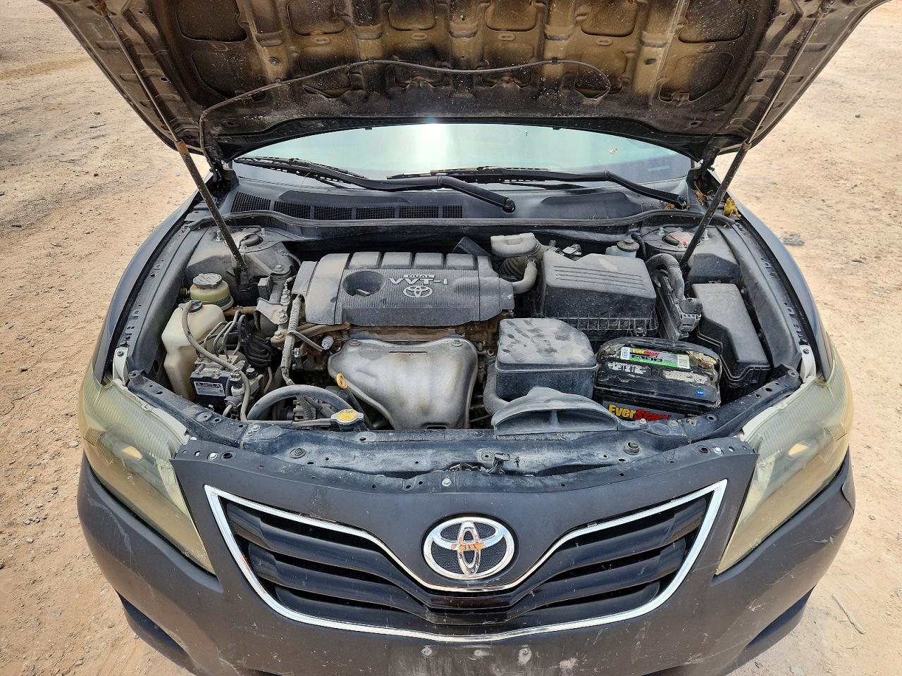 2010 TOYOTA CAMRY LE photo 11