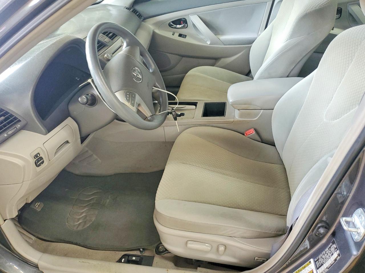 2008 TOYOTA CAMRY LE photo 13