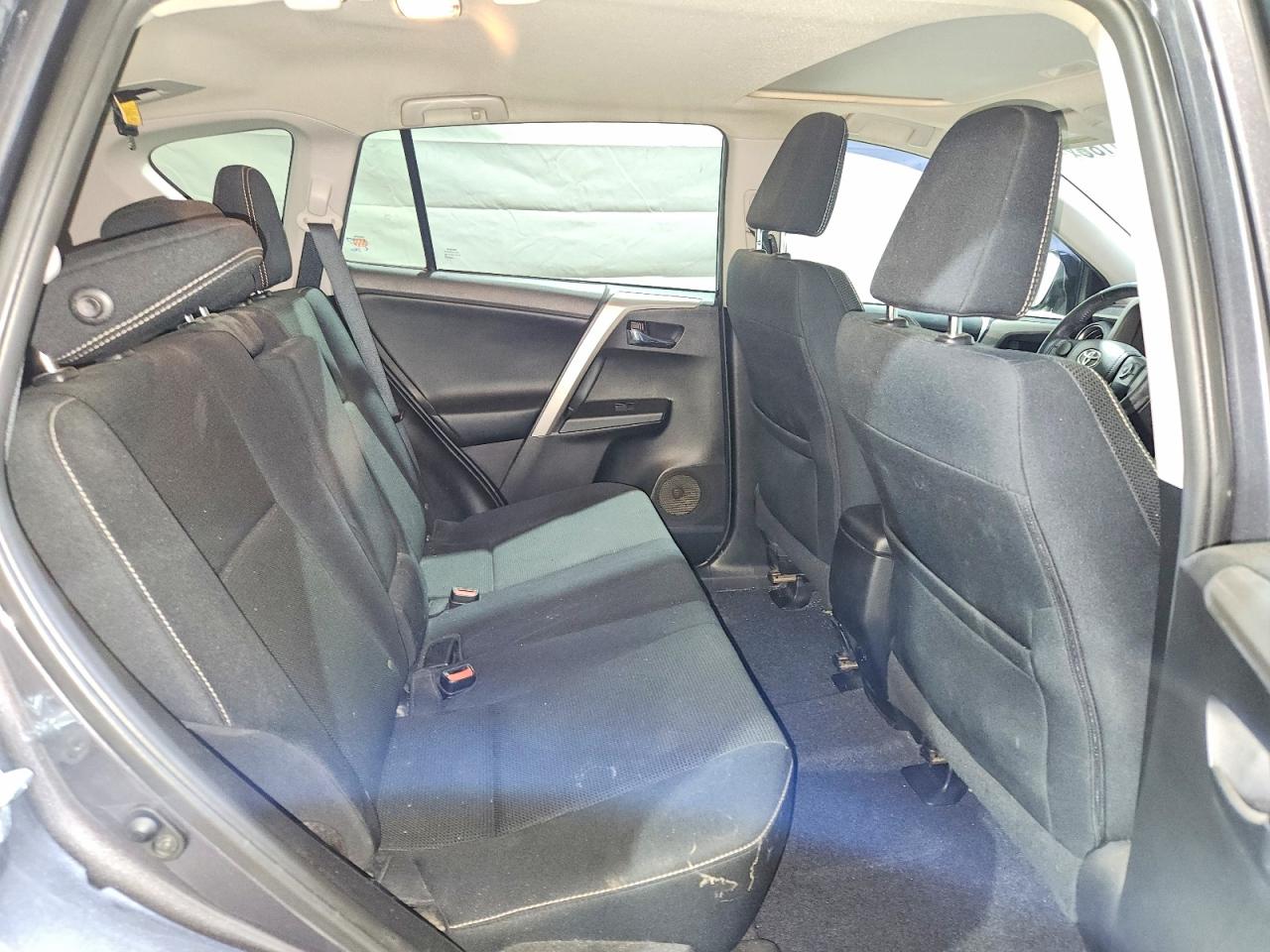 2016 TOYOTA RAV4 XLE photo 21