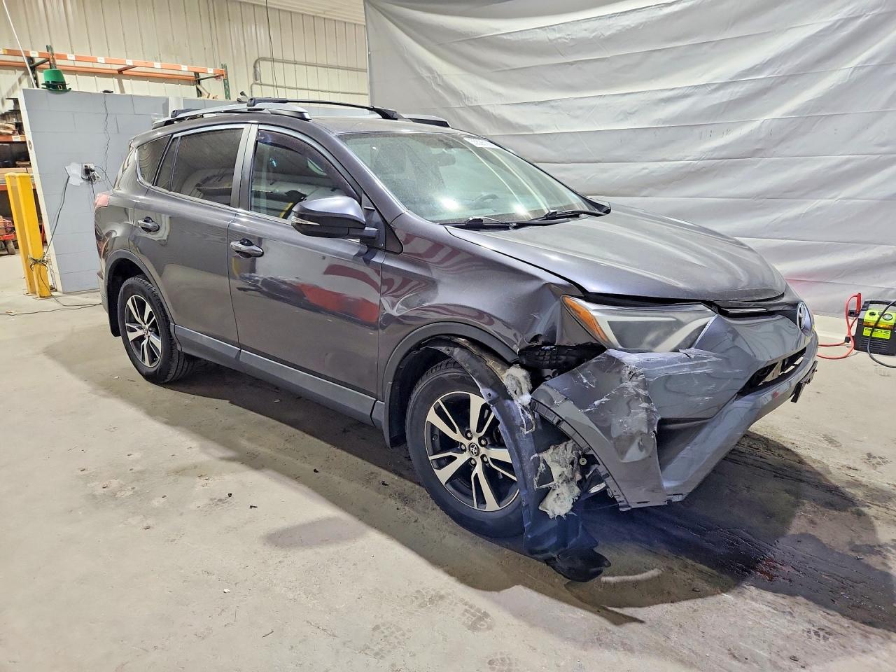 2016 TOYOTA RAV4 XLE photo 7
