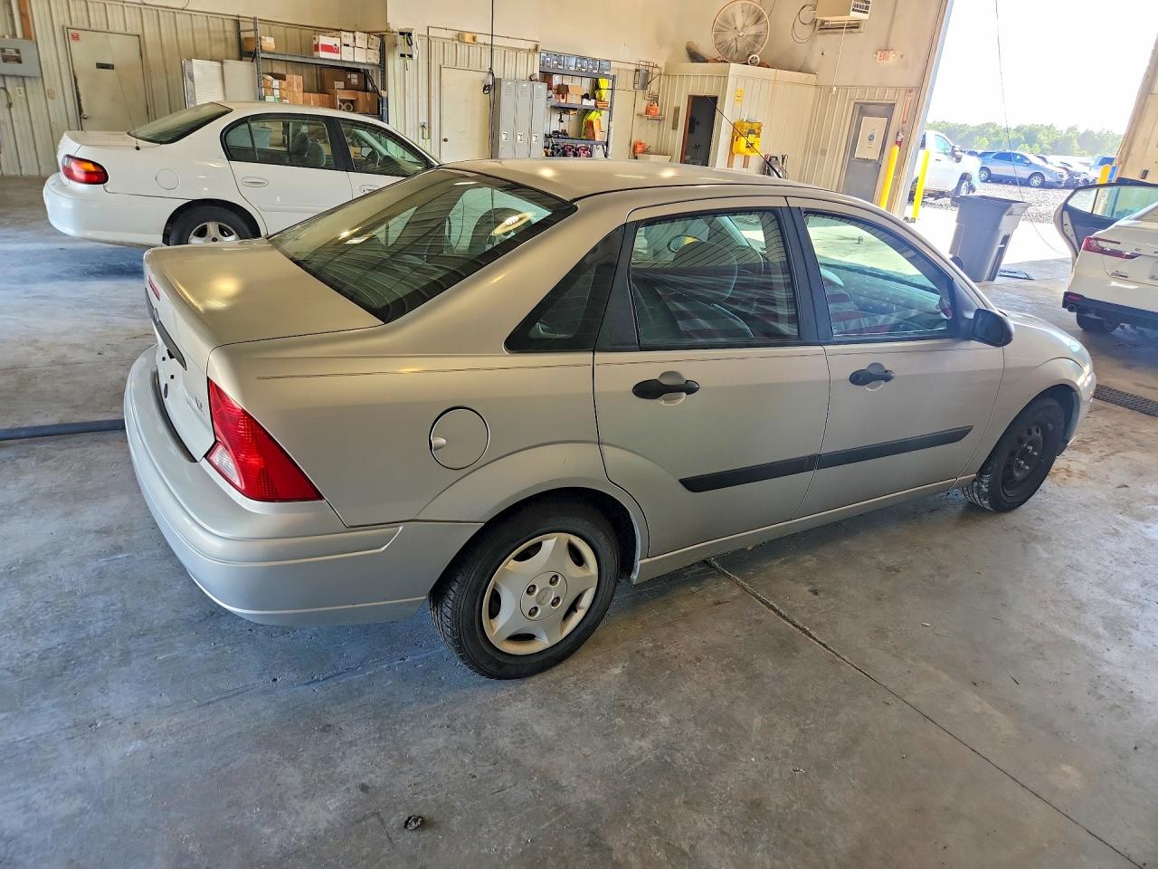 2000 FORD FOCUS LX photo 5
