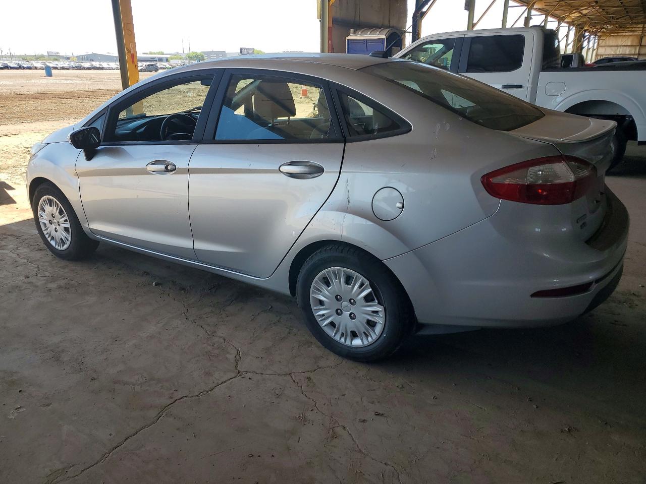 2015 FORD FIESTA SE photo 4
