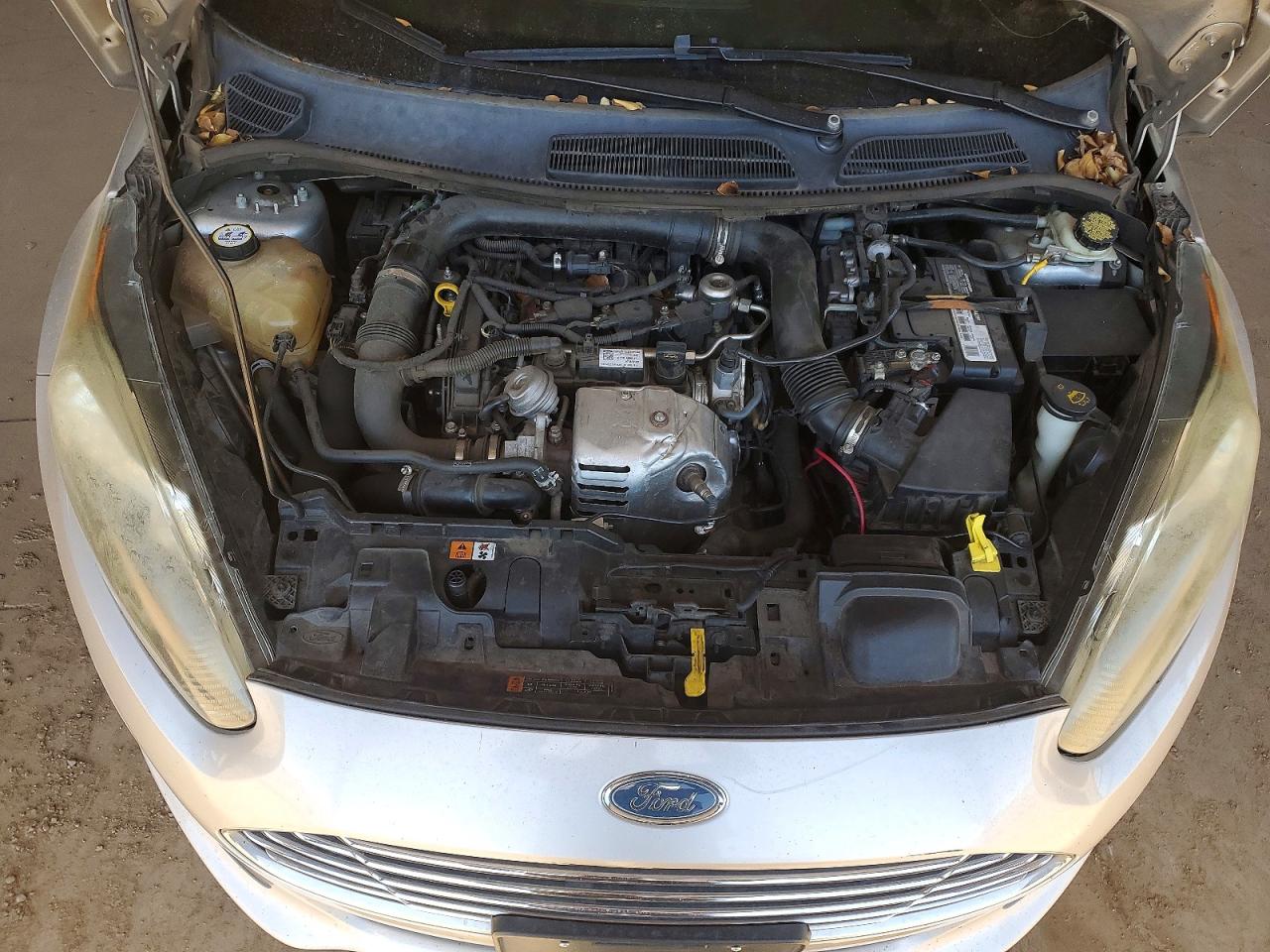2015 FORD FIESTA SE photo 31