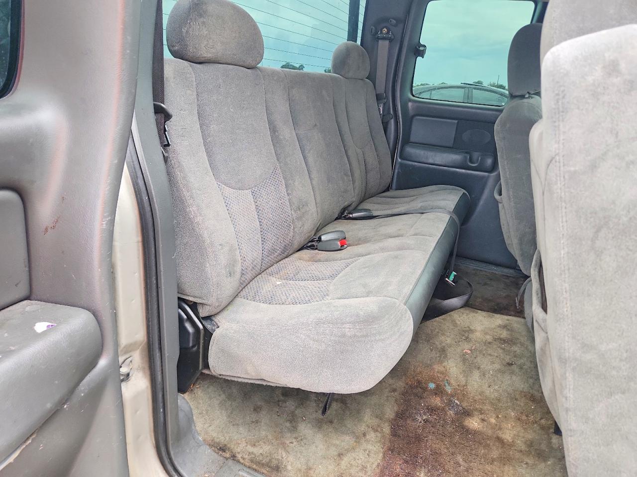 2004 CHEVROLET SILVERADO C1500 photo 19