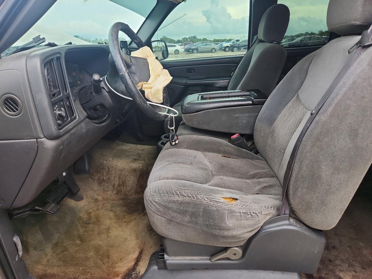 2004 CHEVROLET SILVERADO C1500 photo 13