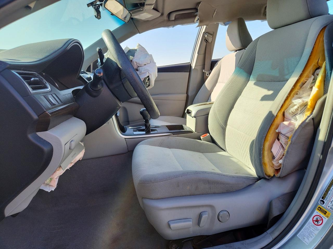 2017 TOYOTA CAMRY LE photo 13