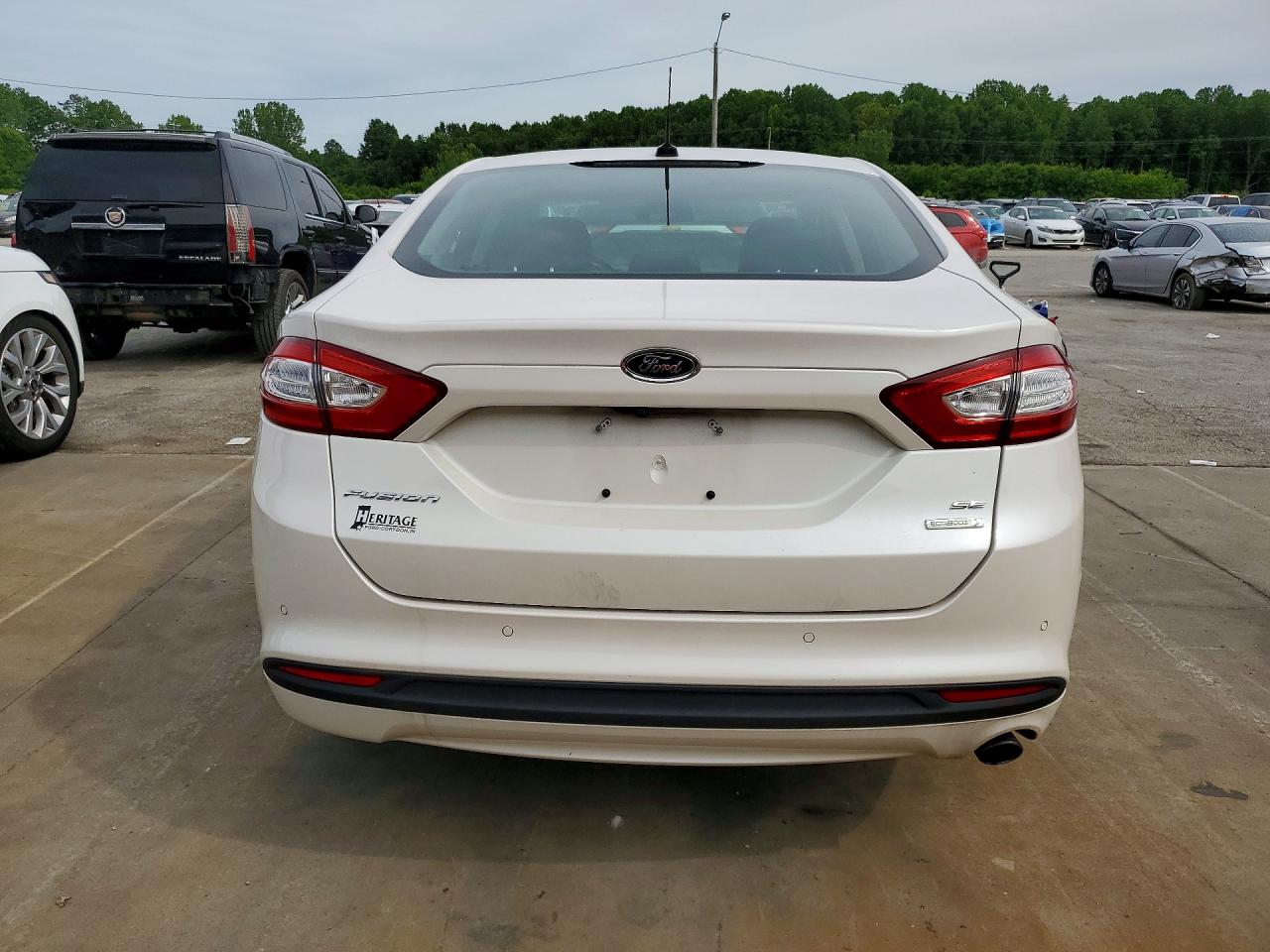 2016 FORD FUSION SE photo 11