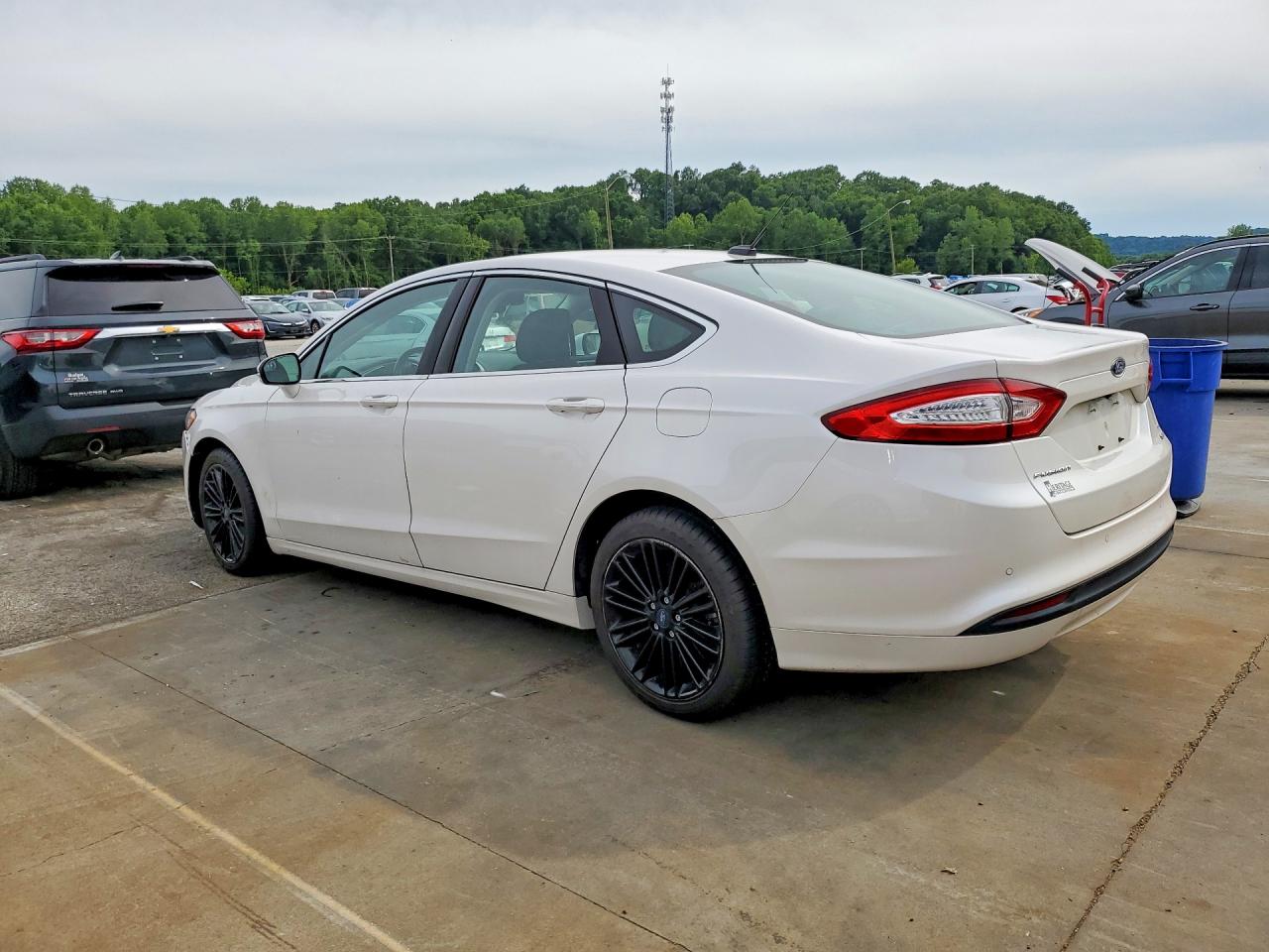 2016 FORD FUSION SE photo 3