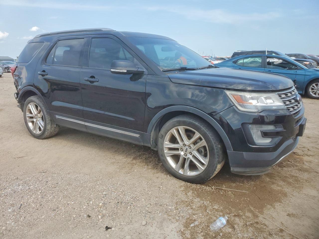 2017 FORD EXPLORER XLT photo 7
