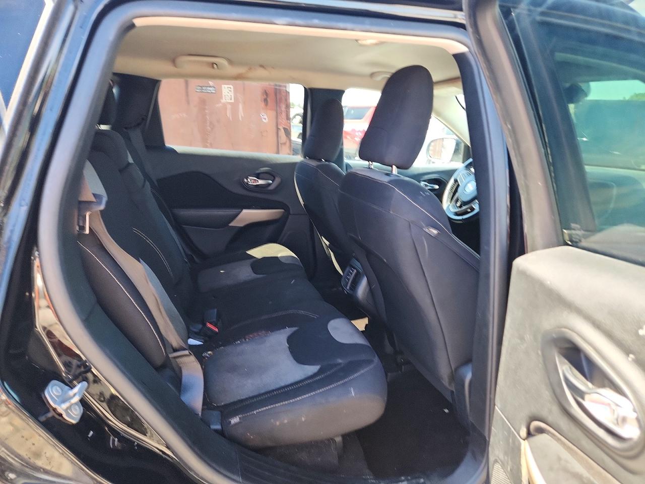2018 JEEP CHEROKEE LATITUDE photo 21