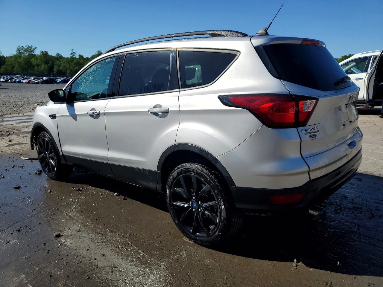 2019 FORD ESCAPE SE photo 4