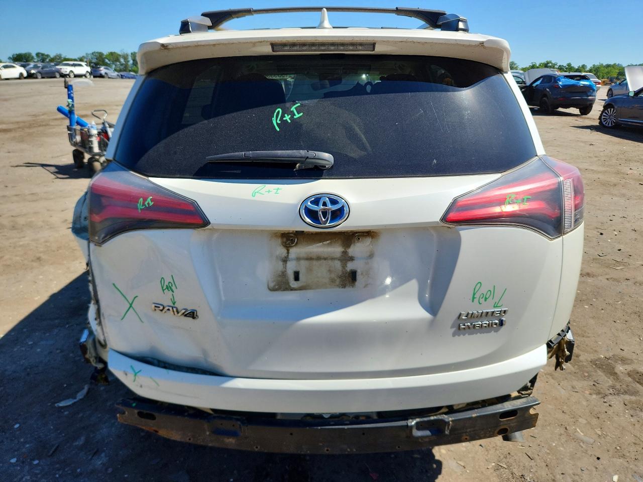 2017 TOYOTA RAV4 HV LIMITED photo 11