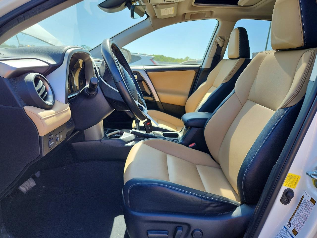 2017 TOYOTA RAV4 HV LIMITED photo 13