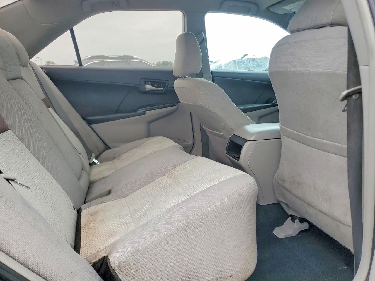 2012 TOYOTA CAMRY LE photo 28