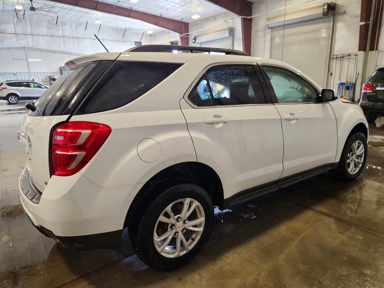 2017 CHEVROLET EQUINOX LT photo 5