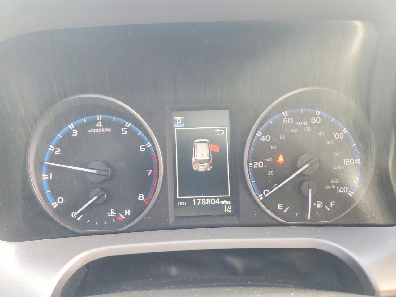 2017 TOYOTA RAV4 XLE photo 25