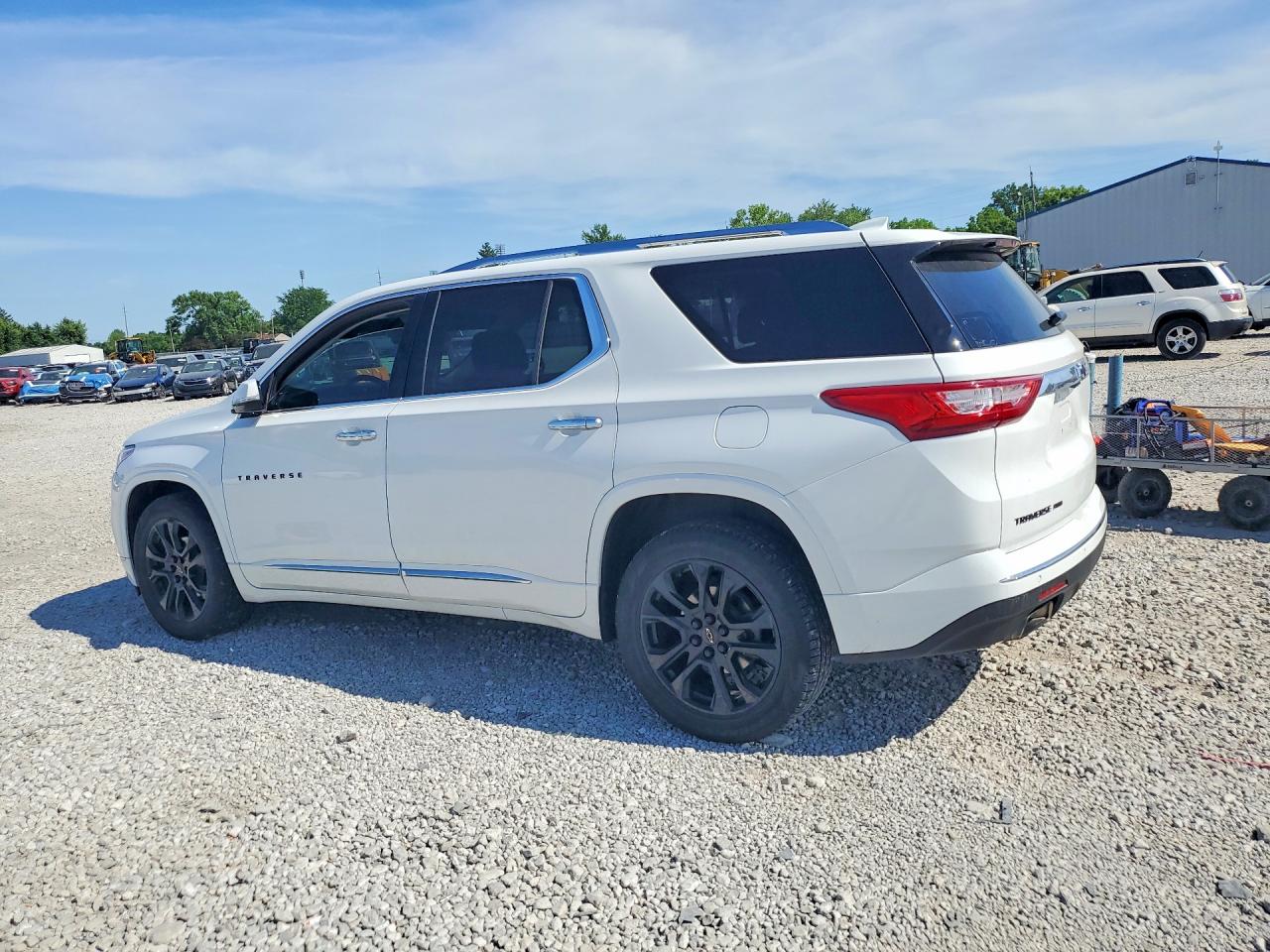 2019 CHEVROLET TRAVERSE PREMIER photo 4